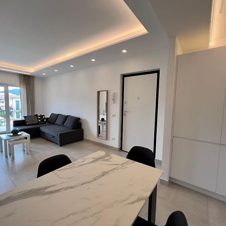 Naiade Apartment - Parcheggio Privato Coperto Incluso Isola di Liri Esterno foto
